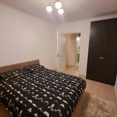 Park 5, 2 Bedroom Bucharest