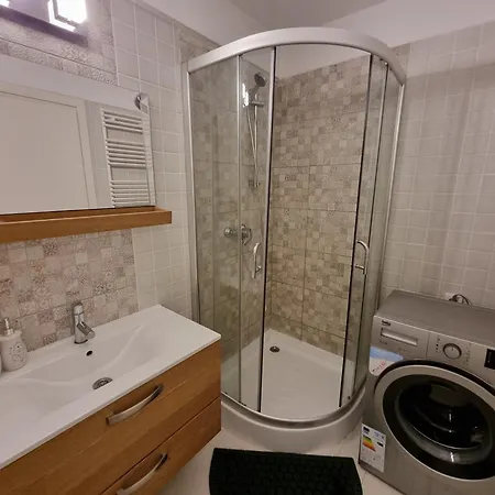 Park 5, 2 Bedroom Bucharest