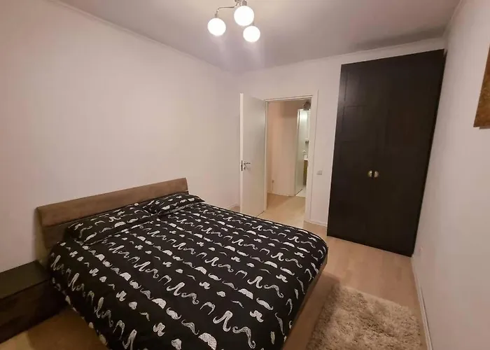 Park 5, 2 Bedroom בוקרשט