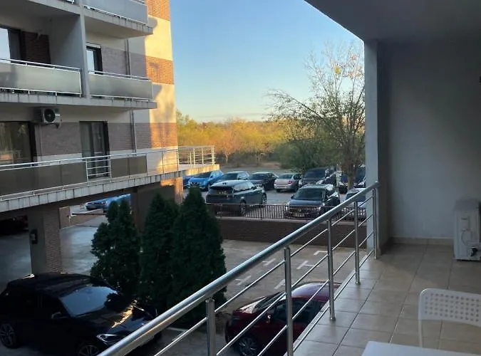 Park 5, 2 Bedroom בוקרשט